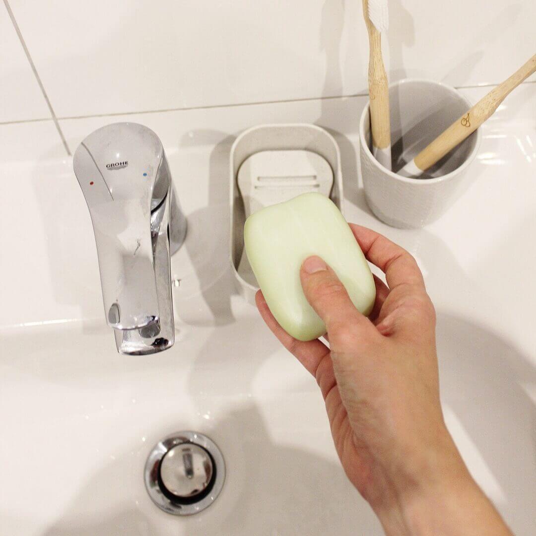 Praktische Seifendose mit Abtropfgitter, ideal für's Badezimmer
